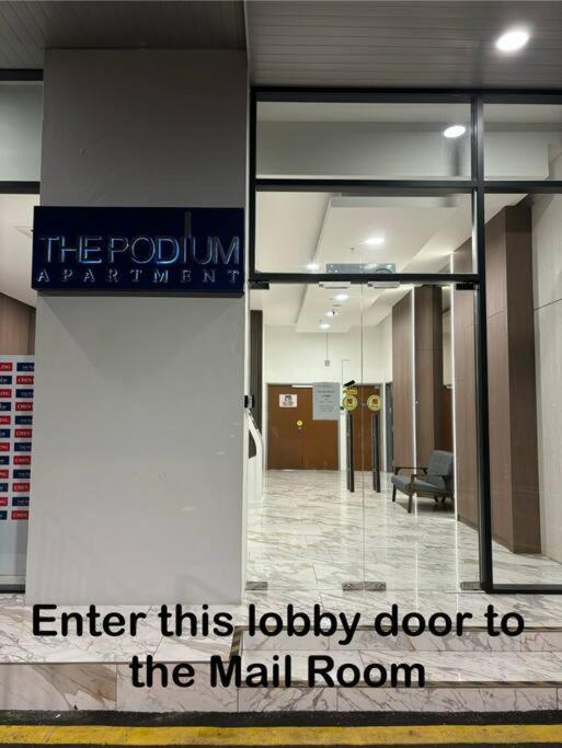 Podium Home2 For 7pax At Aeon Mall Kuching